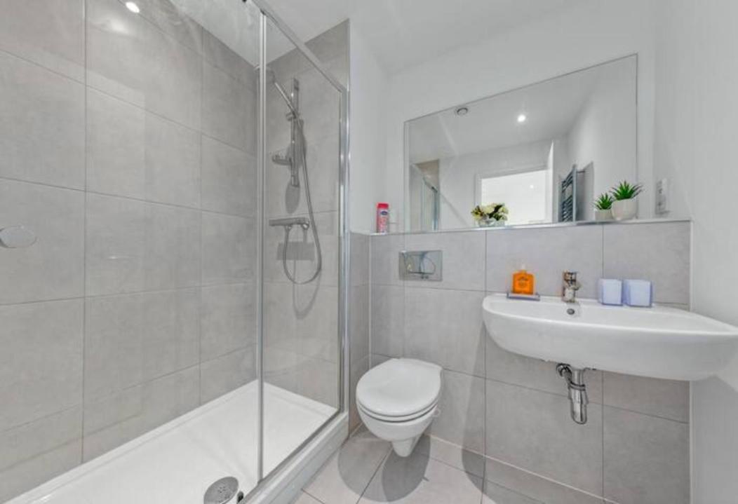 Airy 2Br Flat Delta London Dp332 Daire Croydon Dış mekan fotoğraf